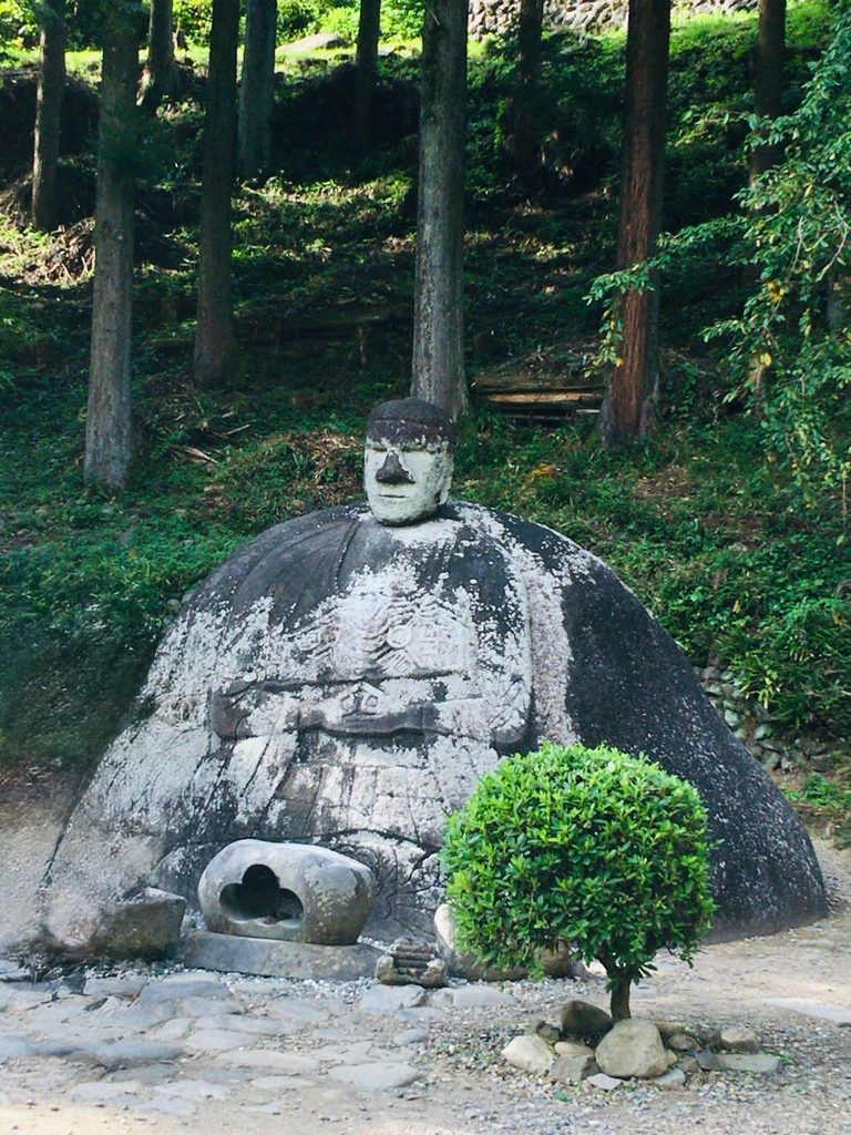 下諏訪町の万治の石仏